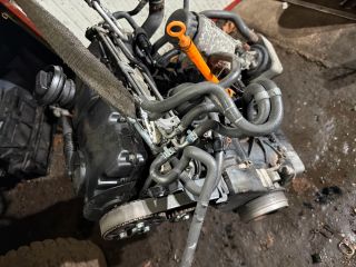 bontott VW GOLF IV Motor (Fűzött blokk hengerfejjel)