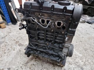 bontott VW GOLF IV Motor (Fűzött blokk hengerfejjel)