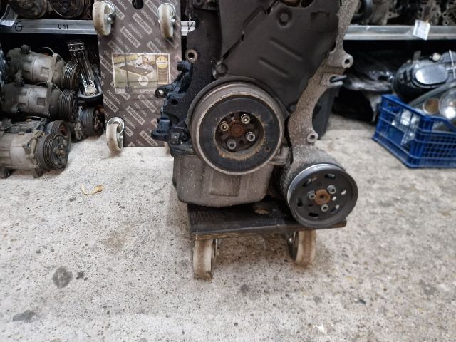 bontott VW GOLF IV Motor (Fűzött blokk hengerfejjel)