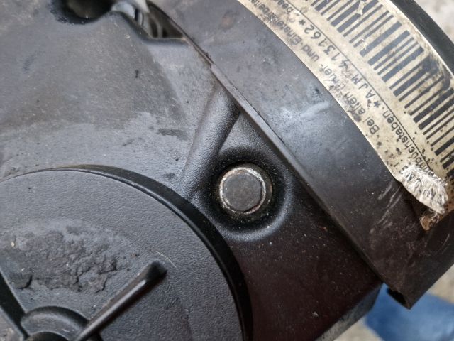 bontott VW GOLF IV Motor (Fűzött blokk hengerfejjel)