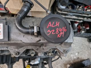 bontott VW GOLF IV Motor (Fűzött blokk hengerfejjel)