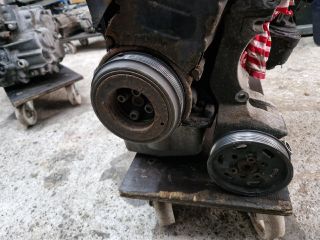 bontott VW GOLF IV Motor (Fűzött blokk hengerfejjel)