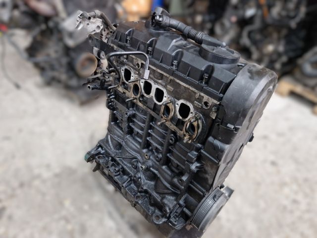 bontott VW GOLF IV Motor (Fűzött blokk hengerfejjel)