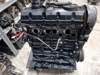 bontott VW GOLF IV Motor (Fűzött blokk hengerfejjel)