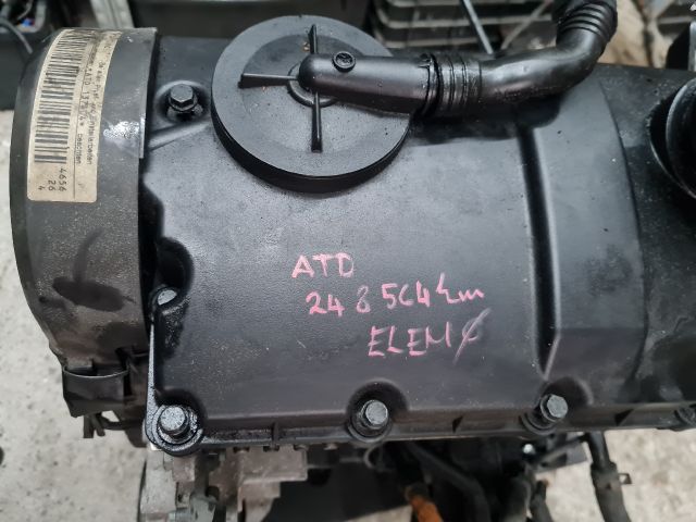 bontott VW GOLF IV Motor (Fűzött blokk hengerfejjel)