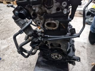 bontott VW GOLF IV Motor (Fűzött blokk hengerfejjel)