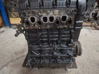 bontott VW GOLF IV Motor (Fűzött blokk hengerfejjel)