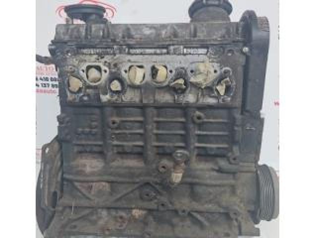 bontott VW GOLF IV Motor (Fűzött blokk hengerfejjel)