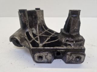 bontott VW GOLF IV Motor Tartó Bak (Fém)