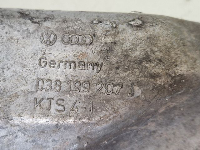 bontott VW GOLF IV Motor Tartó Bak (Fém)