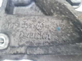 bontott VW GOLF IV Motor Tartó Bak (Fém)