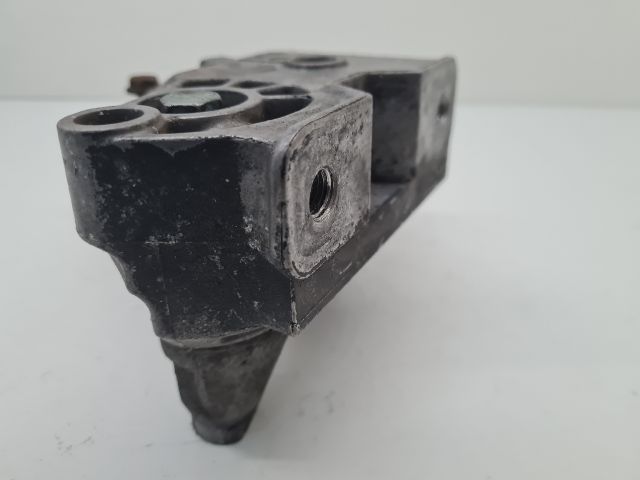 bontott VW GOLF IV Motor Tartó Bak (Fém)