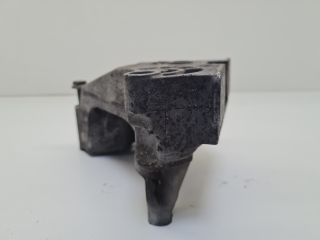 bontott VW GOLF IV Motor Tartó Bak (Fém)