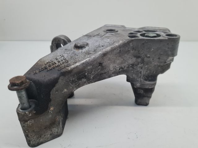 bontott VW GOLF IV Motor Tartó Bak (Fém)