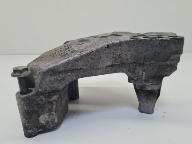 bontott VW GOLF IV Motor Tartó Bak (Fém)