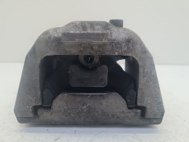 bontott VW GOLF IV Motor Tartó Bak (Fém)