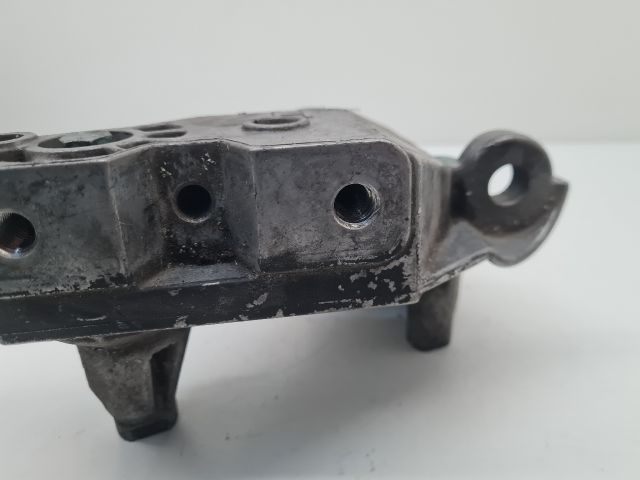 bontott VW GOLF IV Motor Tartó Bak (Fém)