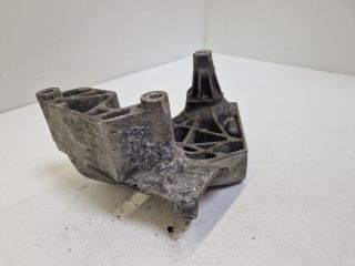 bontott VW GOLF IV Motor Tartó Bak (Fém)