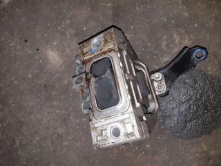 bontott VW GOLF IV Motor Tartó Bak Jobb