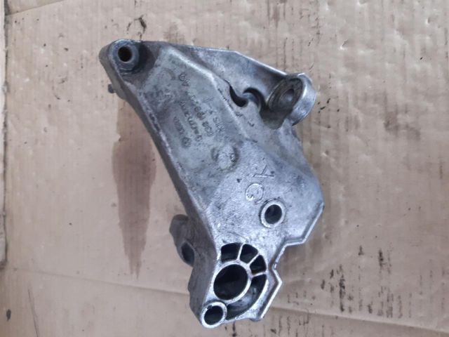 bontott VW GOLF IV Motor Tartó Bak (Pozíciófüggetlen)