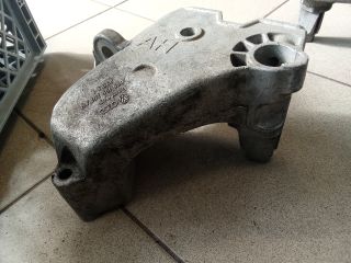bontott VW GOLF IV Motor Tartó Bak (Pozíciófüggetlen)