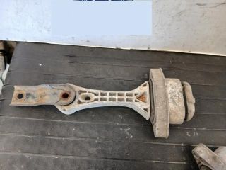 bontott VW GOLF IV Motor Tartó Bak (Pozíciófüggetlen)