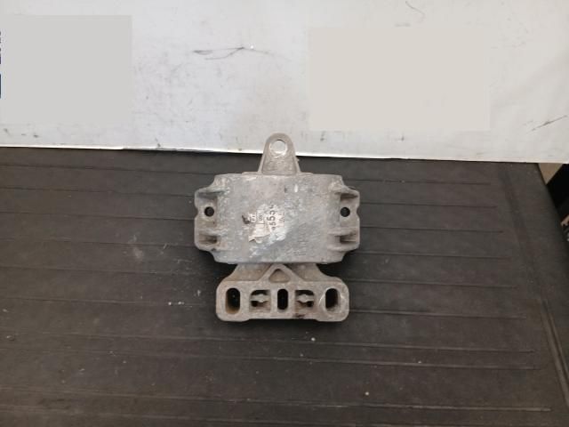 bontott VW GOLF IV Motor Tartó Bak (Pozíciófüggetlen)