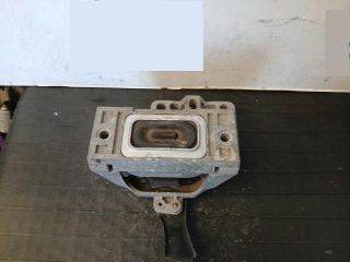 bontott VW GOLF IV Motor Tartó Bak (Pozíciófüggetlen)