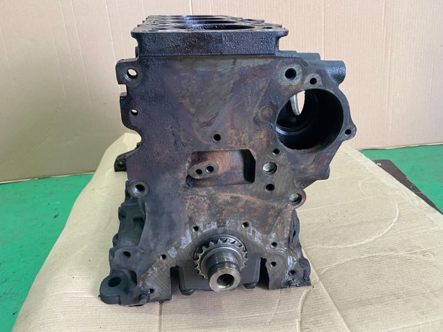 bontott VW GOLF IV Motorblokk (Fűzött)