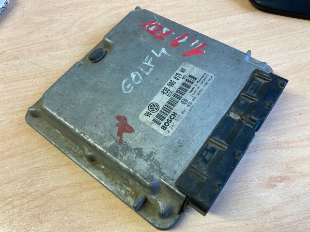 bontott VW GOLF IV Motorvezérlő