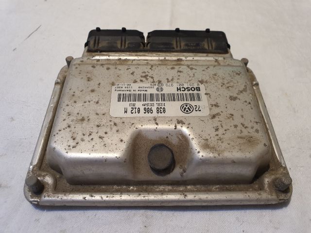 bontott VW GOLF IV Motorvezérlő