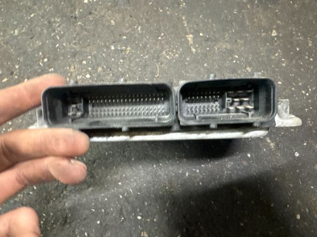 bontott VW GOLF IV Motorvezérlő