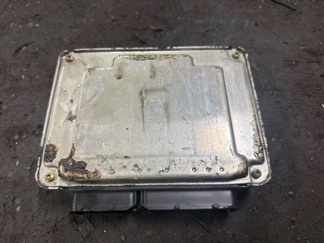 bontott VW GOLF IV Motorvezérlő