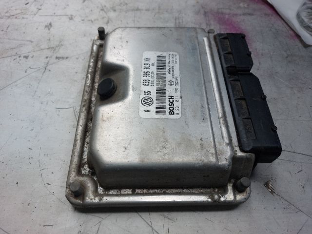 bontott VW GOLF IV Motorvezérlő