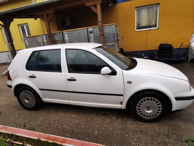 bontott VW GOLF IV Motorvezérlő