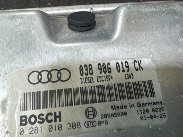 bontott VW GOLF IV Motorvezérlő