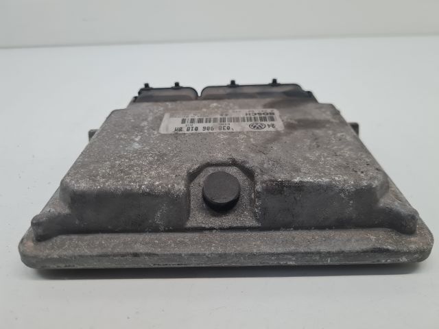 bontott VW GOLF IV Motorvezérlő