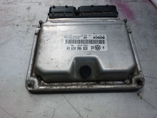 bontott VW GOLF IV Motorvezérlő