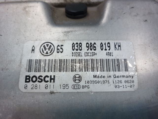 bontott VW GOLF IV Motorvezérlő