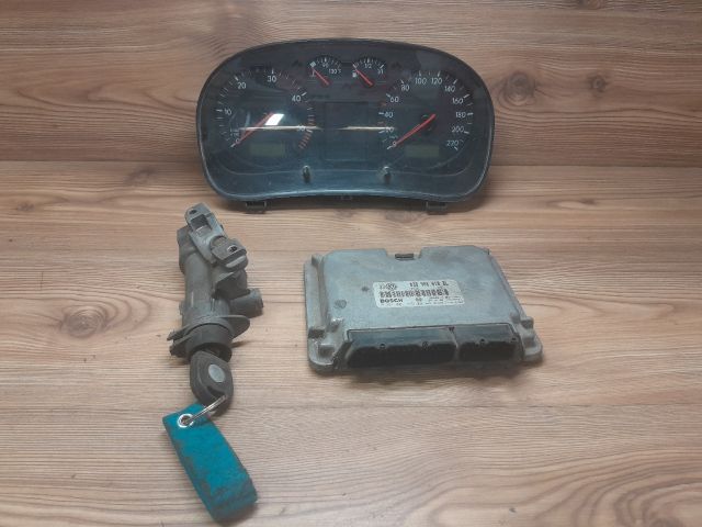 bontott VW GOLF IV Motorvezérlő