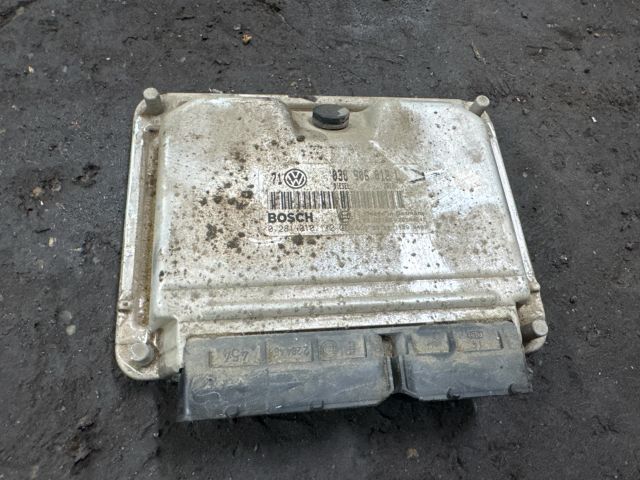 bontott VW GOLF IV Motorvezérlő
