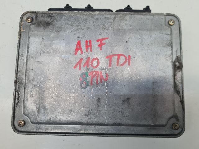 bontott VW GOLF IV Motorvezérlő