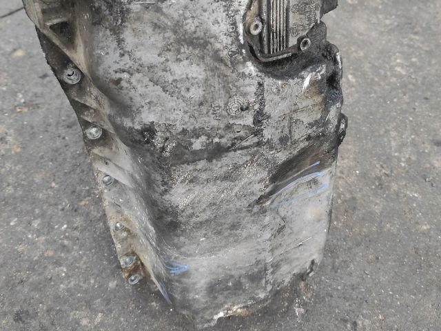 bontott VW GOLF IV Olajteknő