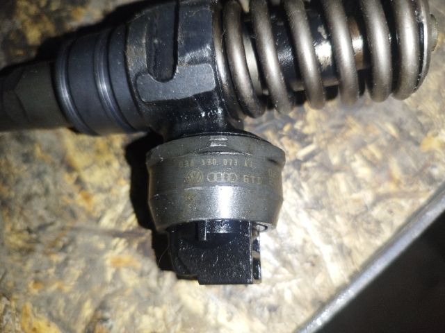 bontott VW GOLF IV Porlasztó (1 db)