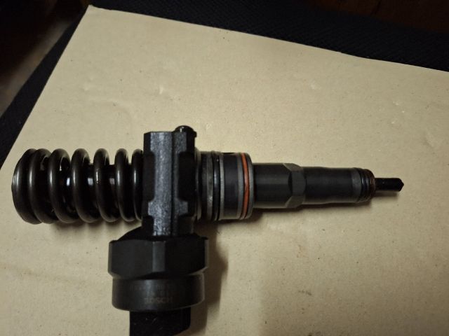 bontott VW GOLF IV Porlasztó (1 db)