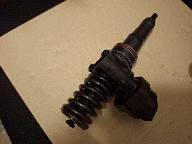 bontott VW GOLF IV Porlasztó (1 db)