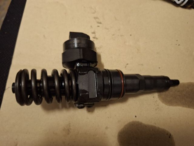 bontott VW GOLF IV Porlasztó (1 db)