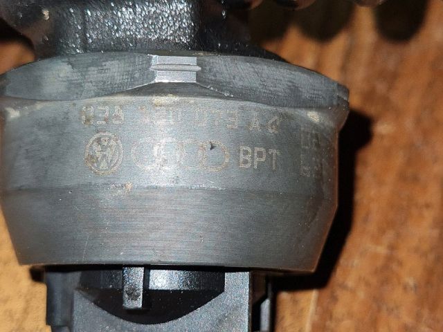 bontott VW GOLF IV Porlasztó (1 db)