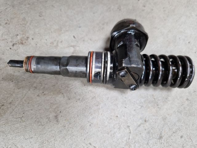 bontott VW GOLF IV Porlasztó Sor / Híd