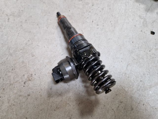 bontott VW GOLF IV Porlasztó Sor / Híd